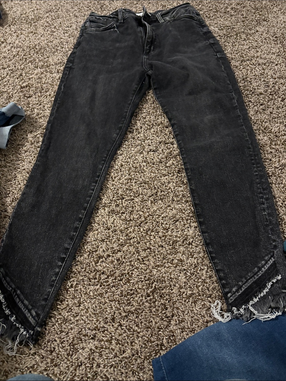High-Rise Black Washed Ankle Jeans with Frayed Hem